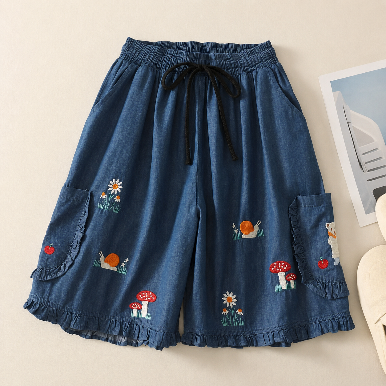 Meadow Embroidered Short