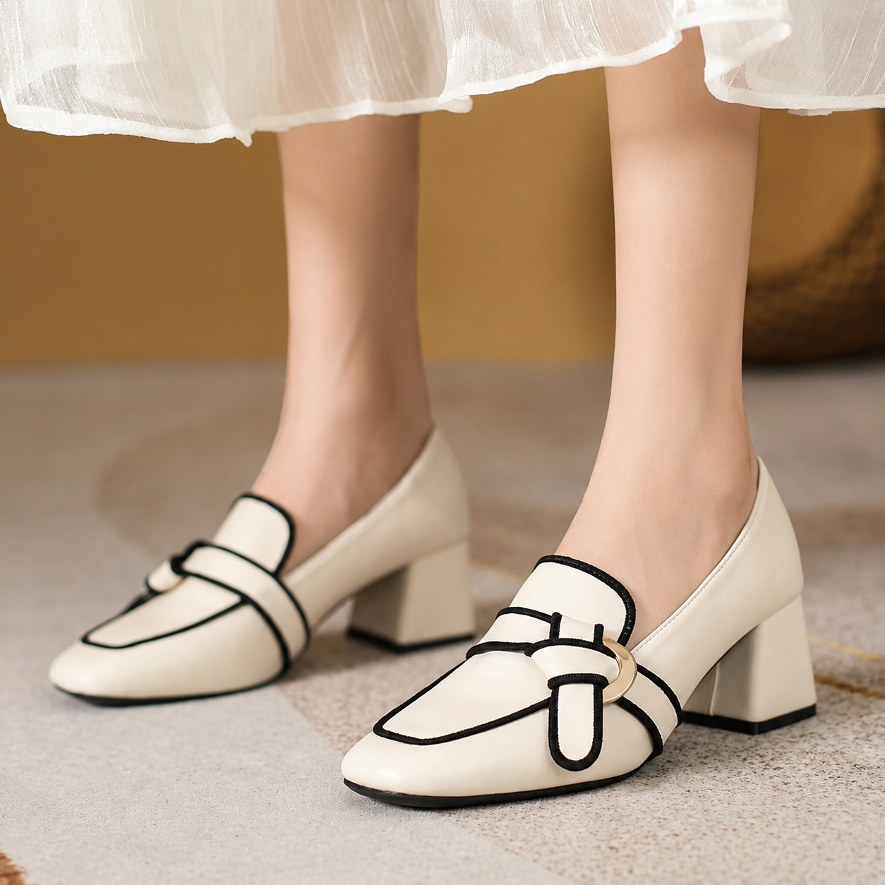 Vittoria Square-Toe Pumps
