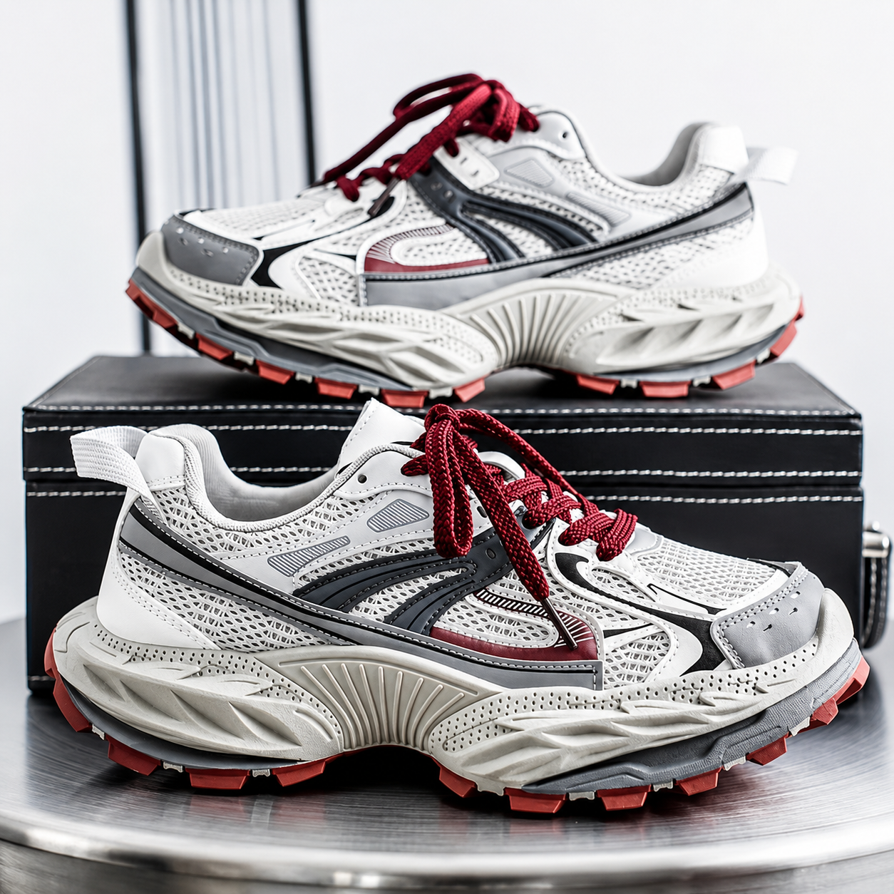 Ryder Sneakers