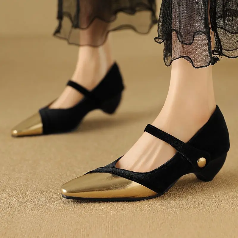 Goldtip Velvet Pump