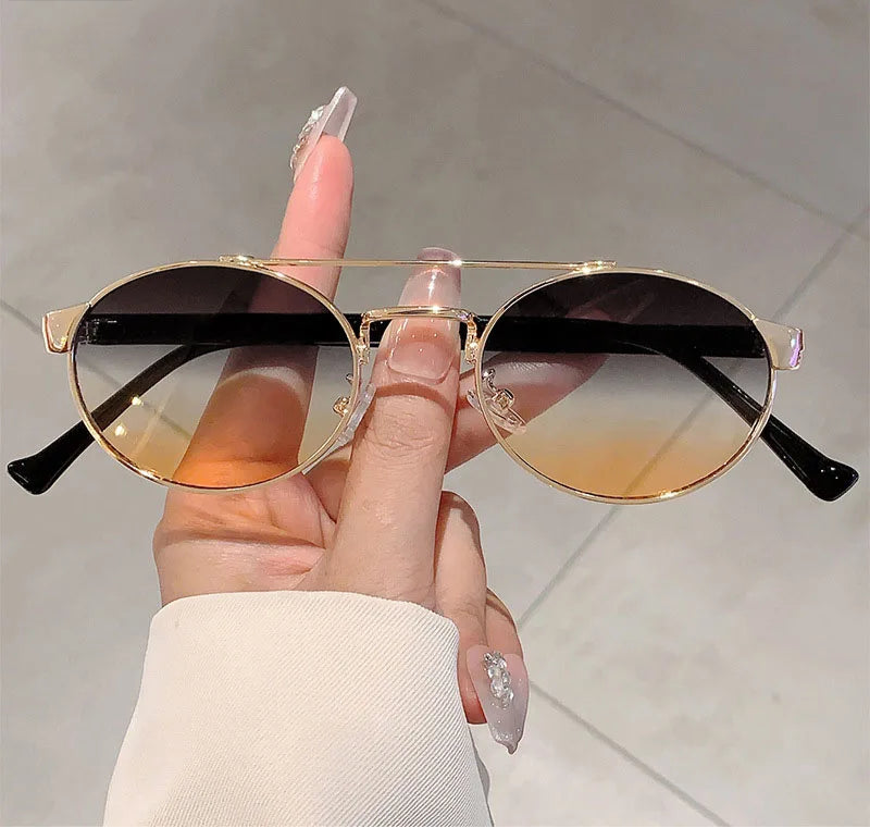 Nia Oval Shade