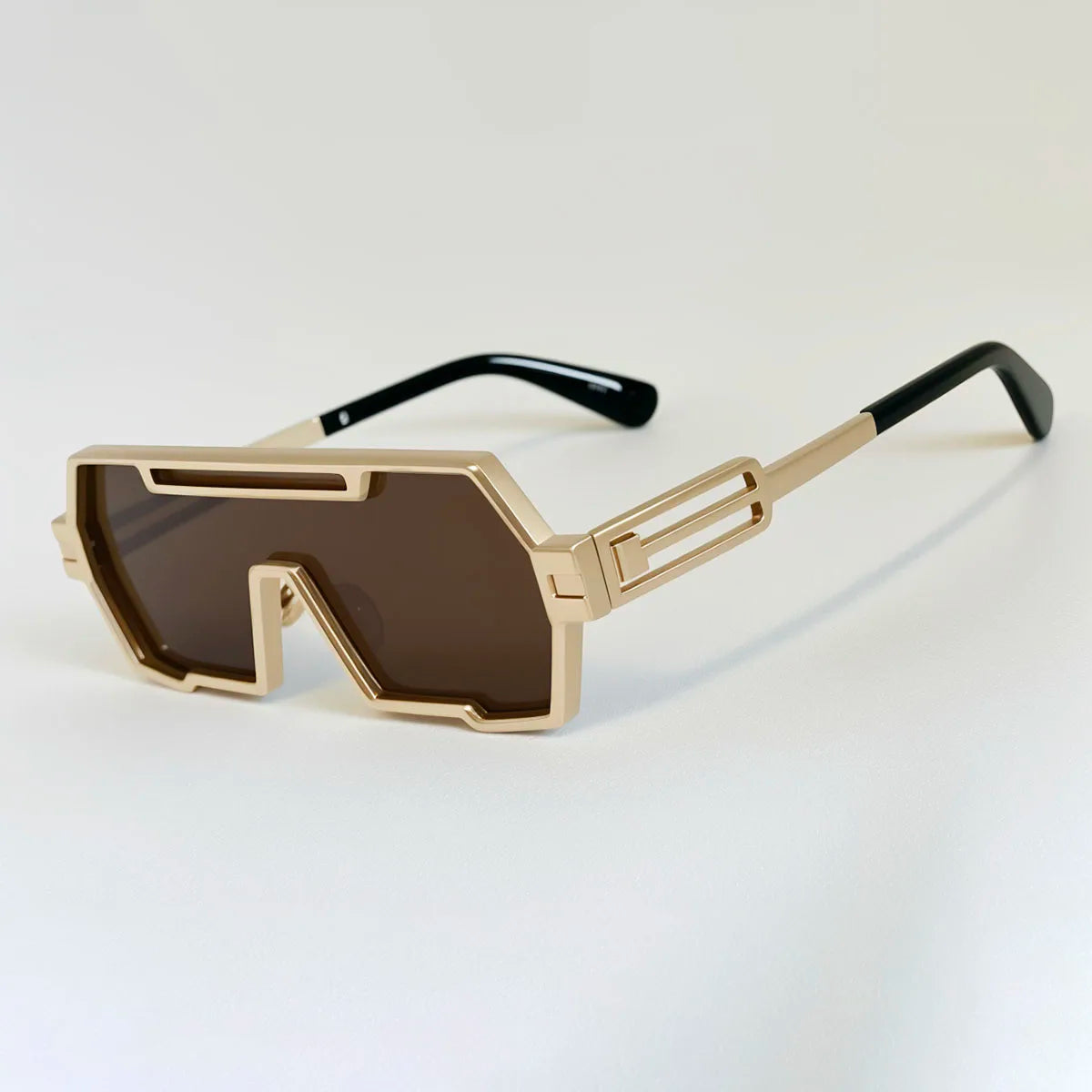 RB Futuristic Shape