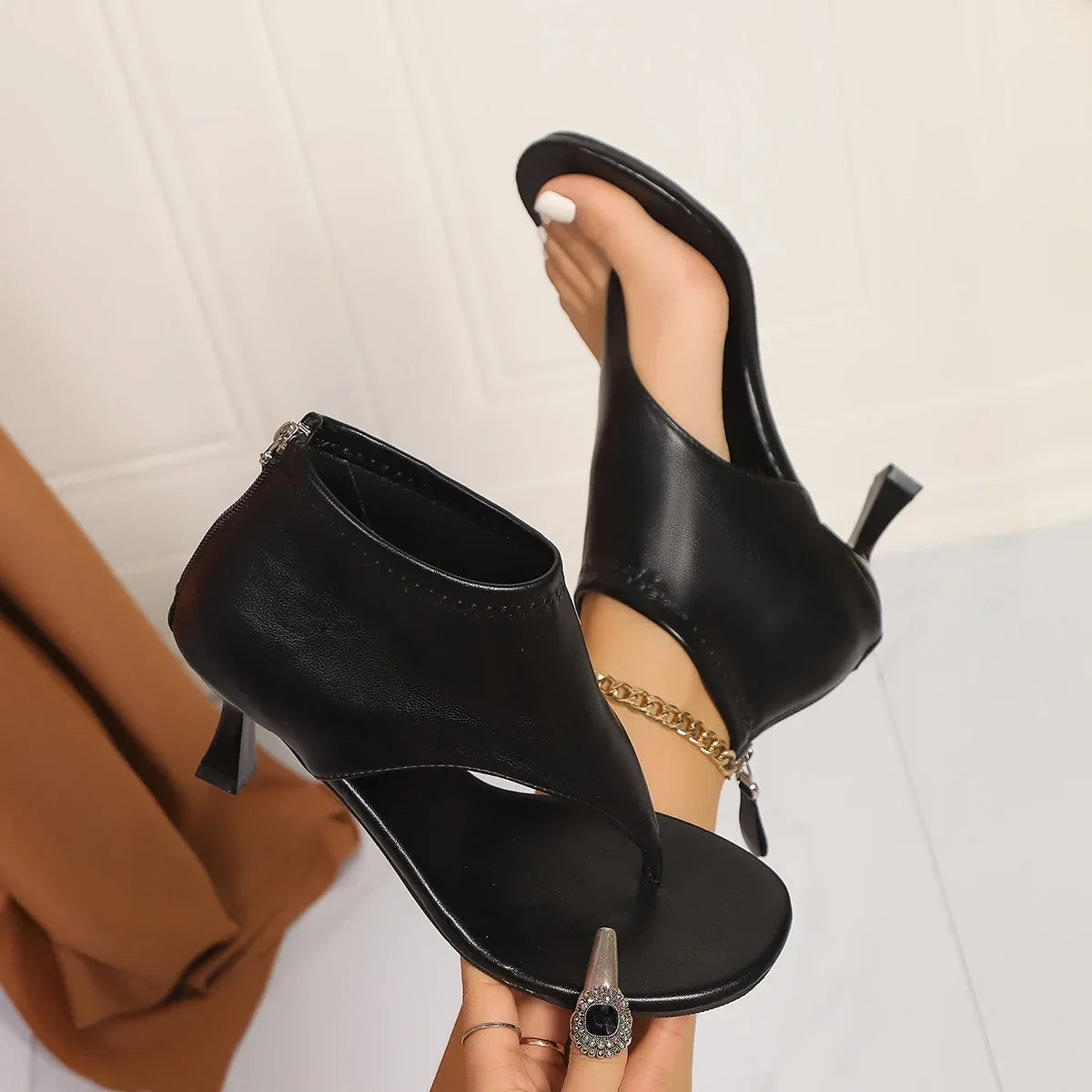 Nerina Thong Heel