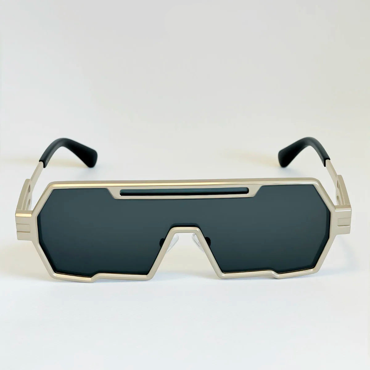 RB Futuristic Shape