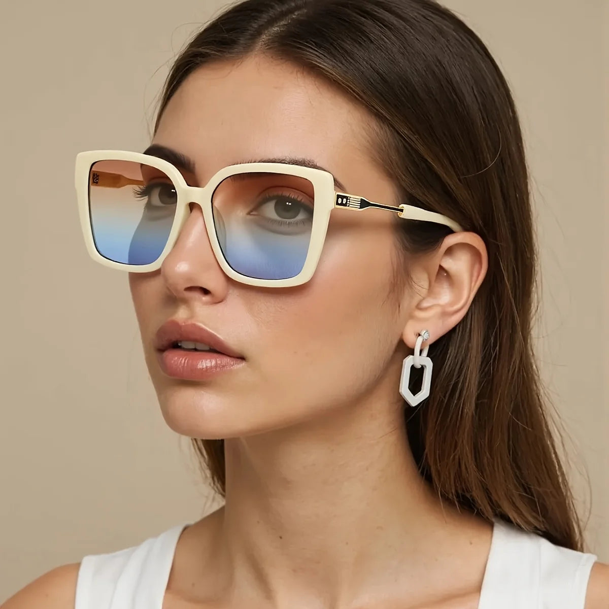 Elara Square Shade
