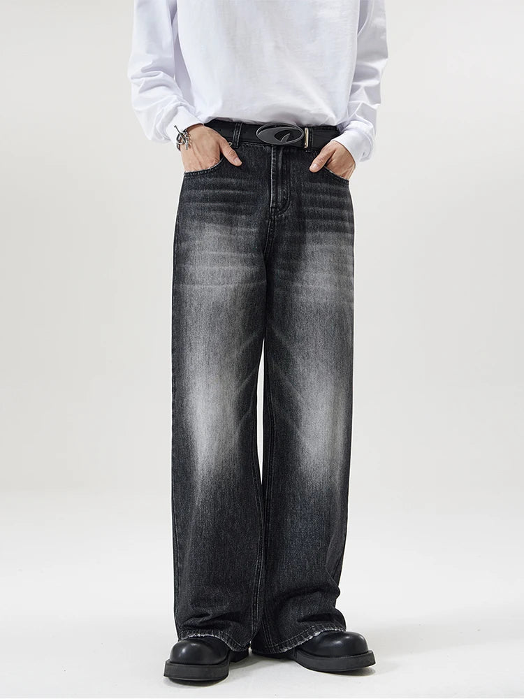 Darin Distressed Jeans