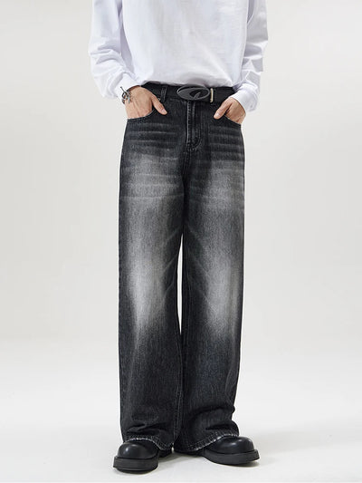 Darin Distressed Jeans
