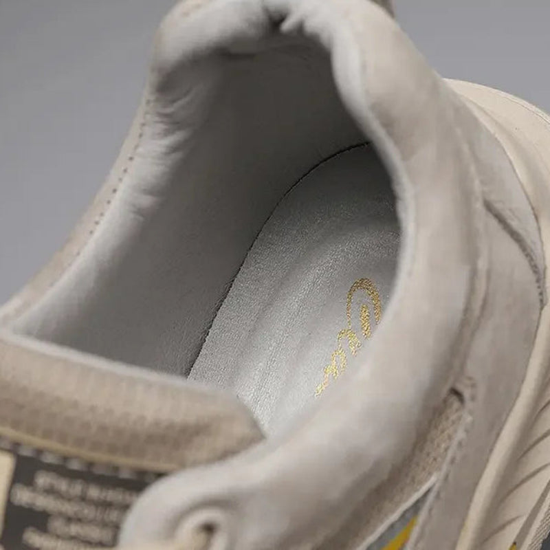 Bruson Walking Shoes