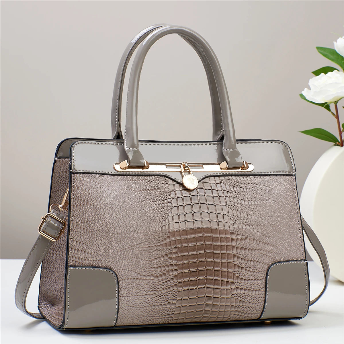 Milano 32 Croco Bag