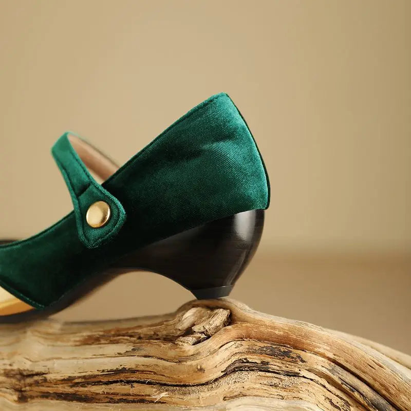 Goldtip Velvet Pump