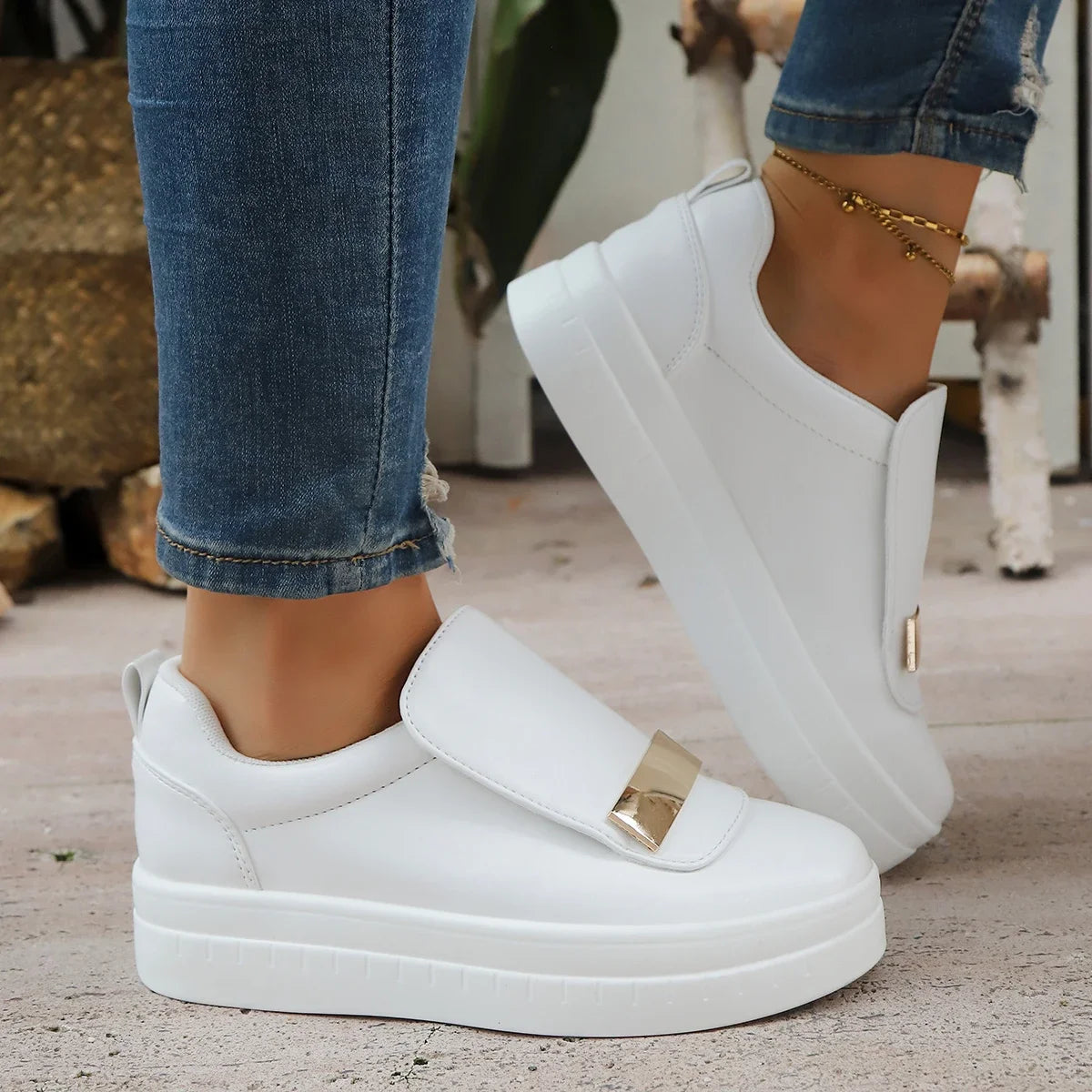 Aria Leather Platform Sneakers – Women’s White Casual Loafers
