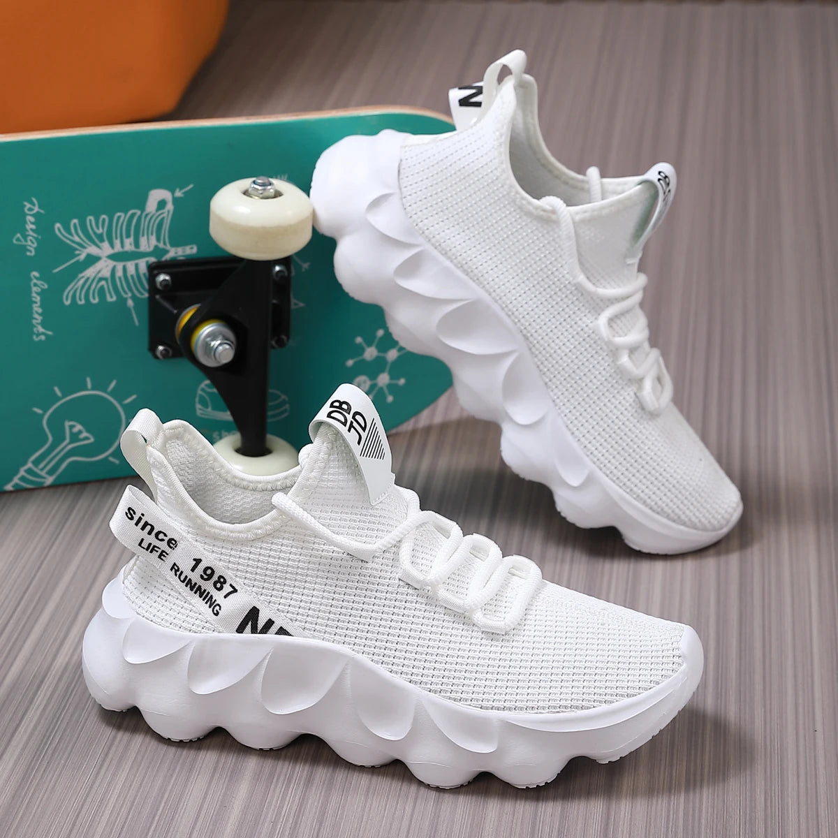 Genesis 2.0 Comfort Sneakers