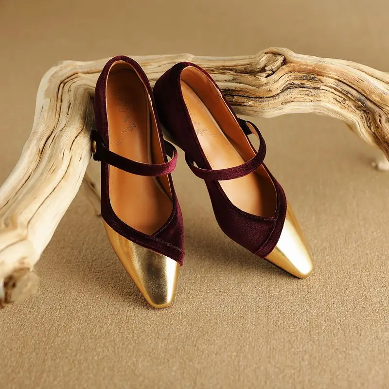 Goldtip Velvet Pump