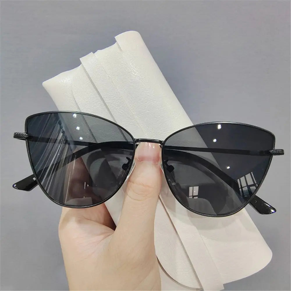Zara Cat Eye Shade