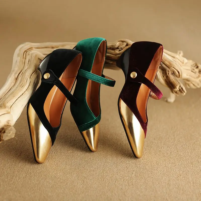 Goldtip Velvet Pump