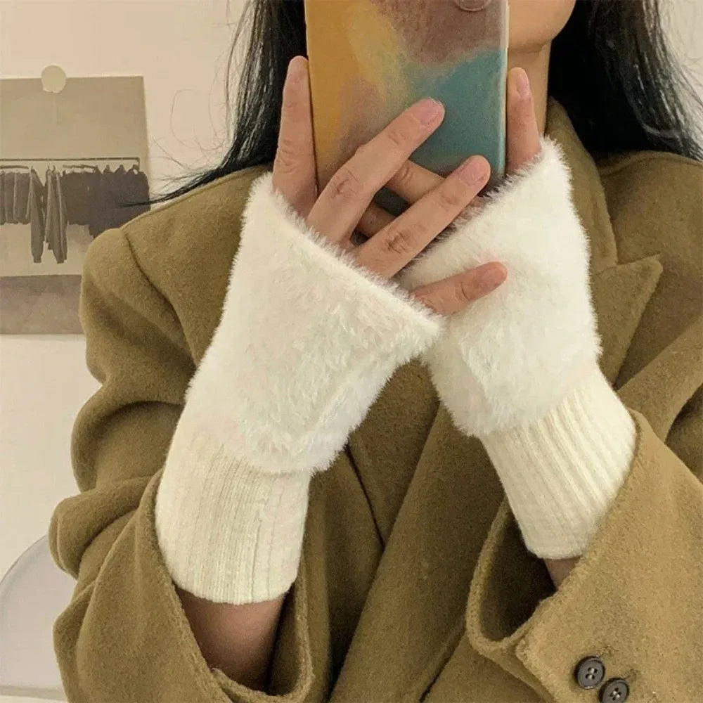 Luna Soft Half-Finger Gloves