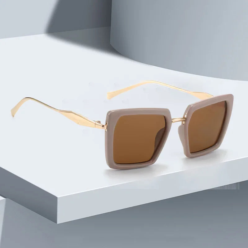 Selene Square Frame