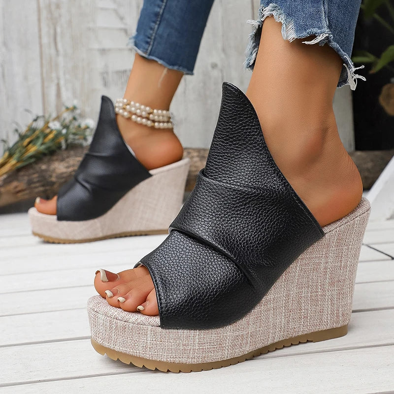 Valeria Platform Sandal