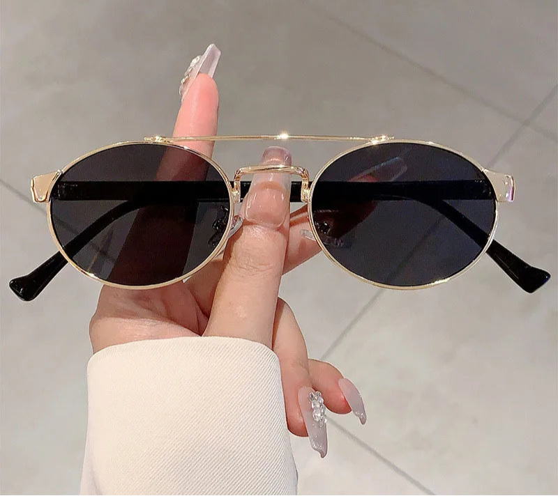 Nia Oval Shade