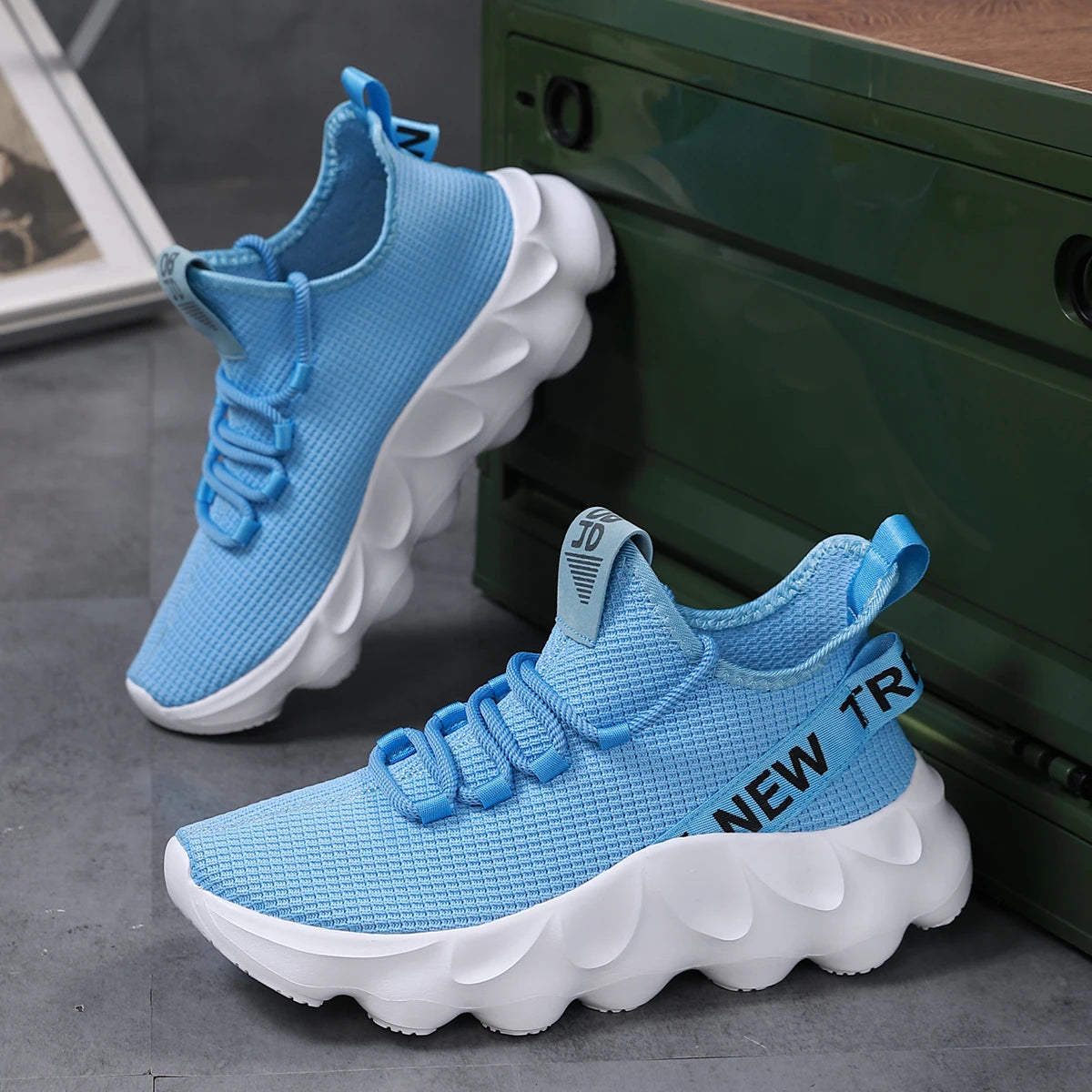 Genesis 2.0 Comfort Sneakers