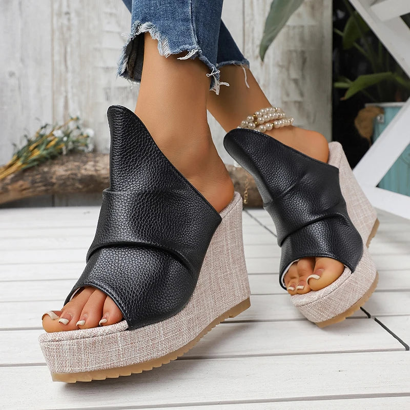 Valeria Platform Sandal
