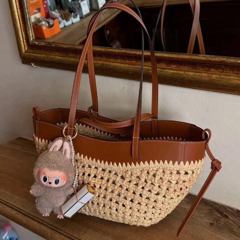 Ruffa Circle Straw Bag