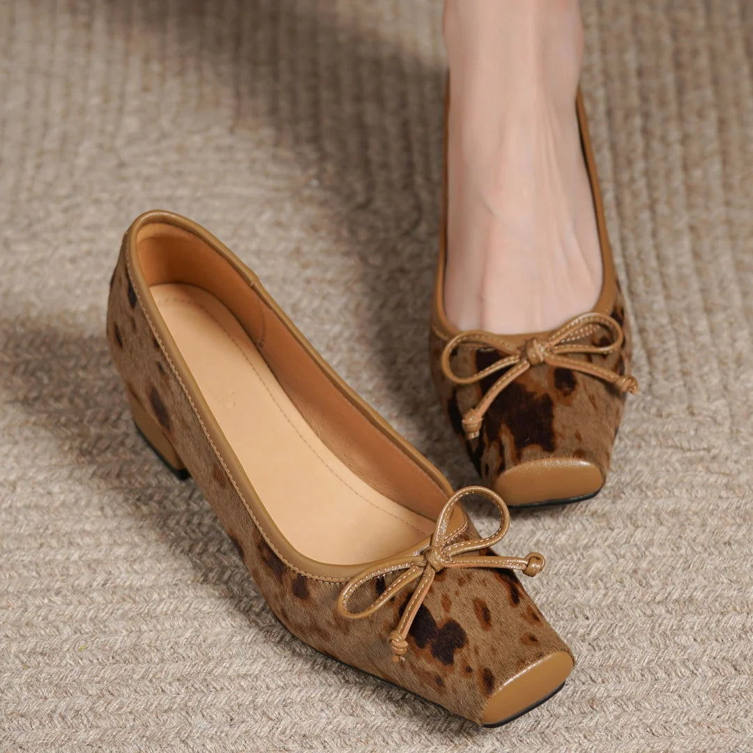Claire Pumps