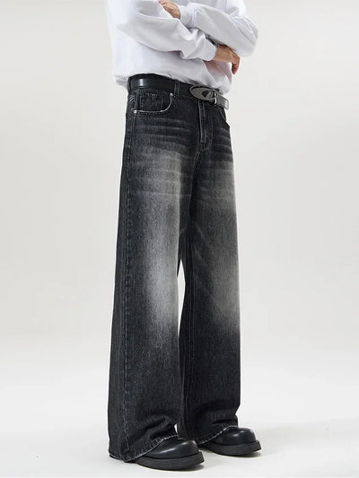 Darin Distressed Jeans