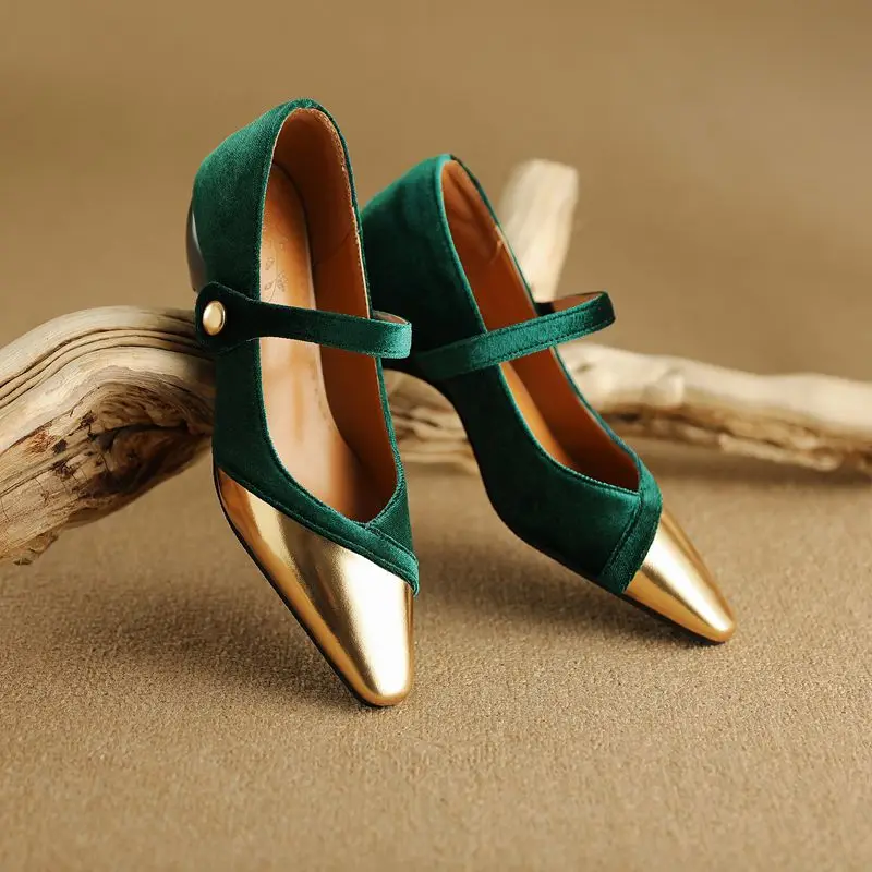 Goldtip Velvet Pump