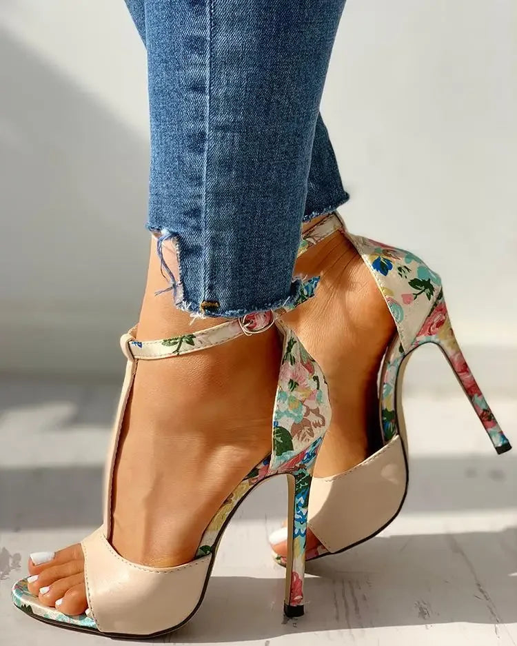Camélia Buckle Stiletto Sandals