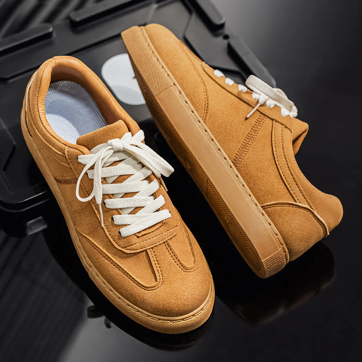 Noah Minimal Sneaker