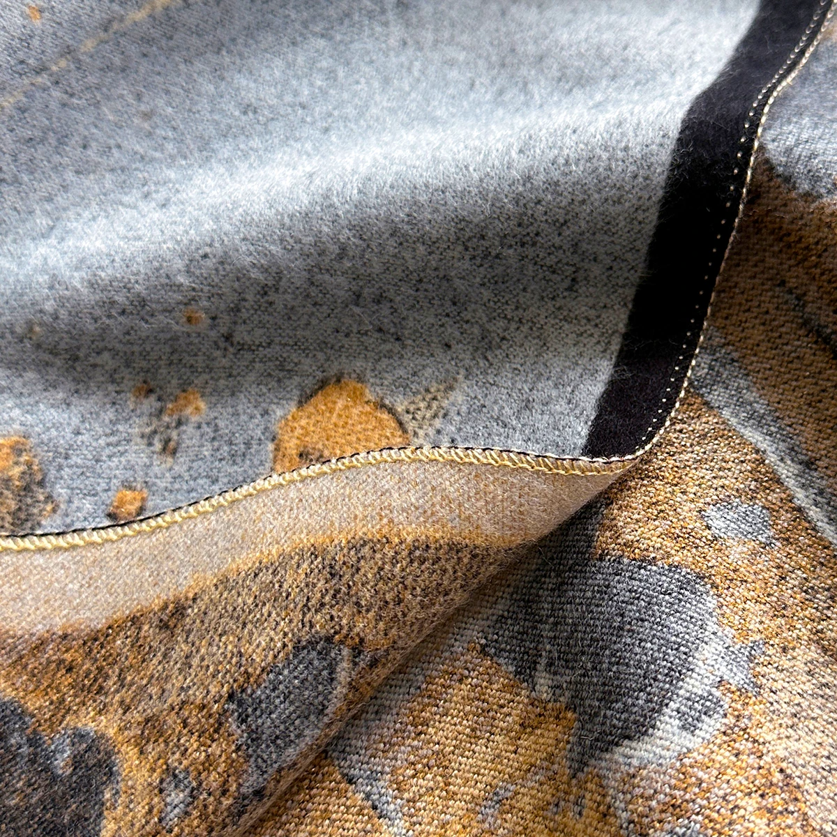 Giovanna Cashmere Floral Jacquard Poncho